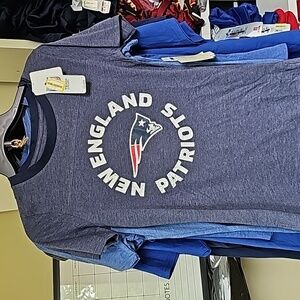 NWT NFL Team Apparel New England Patriots Football Womens T Shirt